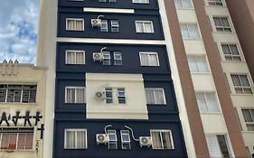 Hotel Neon - próximo a 25 de março, Bom Retiro e Brás, á 2min do mirante Sampa SKY e pista de skate Anhangabaú